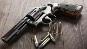 A Thane resident was robbed of ₹2 lakh by a gang of four at gun-point on the busy Ghodbunder Road on Tuesday night. (Representative Image) A Thane resident was robbed of ₹2 lakh by a gang of four at gun-point on the busy Ghodbunder Road on Tuesday night. (Representative Image)