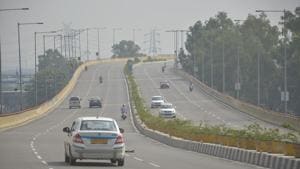 Activists have submitted source-wise recommendations for Mumbai’s air pollution action plan to the state, after the Centre twice rejected it.(Photo Sakib Ali/Hindustan Times) Activists have submitted source-wise recommendations for Mumbai’s air pollution action plan to the state, after the Centre twice rejected it.(Photo Sakib Ali/Hindustan Times)