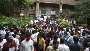 Supporters of a candidate shout slogans during voting day of the Jawaharlal Nehru University Students’ Union elections at the university campus in New Delhi, India, on Friday(Biplov Bhuyan/HT PHOTO) Supporters of a candidate shout slogans during voting day of the Jawaharlal Nehru University Students’ Union elections at the university campus in New Delhi, India, on Friday(Biplov Bhuyan/HT PHOTO)