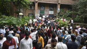 JNU students during polling(Biplov Bhuyan/HT PHOTO) JNU students during polling(Biplov Bhuyan/HT PHOTO)