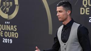 Cristiano Ronaldo earns around Rs 129 crore every year from Nike deal.(Getty Images) Cristiano Ronaldo earns around Rs 129 crore every year from Nike deal.(Getty Images)