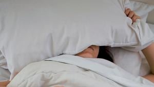 The findings of this study published in JAMA Network Open journal used data from a long-running UK population study to find links between moderate to severe childhood behavioural problems and insomnia in adults by the age of 42 years old.(Unsplash) The findings of this study published in JAMA Network Open journal used data from a long-running UK population study to find links between moderate to severe childhood behavioural problems and insomnia in adults by the age of 42 years old.(Unsplash)
