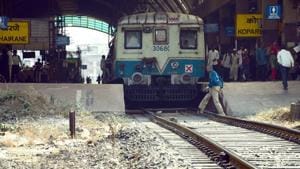 It has been 100 days since DK Sharma retired as general manager (GM) of Central Railway (CR) on May 31, but the Railway Board is yet to name his successor.(Hindustan Times) It has been 100 days since DK Sharma retired as general manager (GM) of Central Railway (CR) on May 31, but the Railway Board is yet to name his successor.(Hindustan Times)