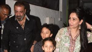 Sanjay Dutt spotted with wife Maanayata Dutt and kids Shahraan and Iqra in Mumbai.(Varinder Chawla) Sanjay Dutt spotted with wife Maanayata Dutt and kids Shahraan and Iqra in Mumbai.(Varinder Chawla)