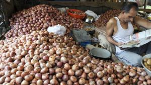 Agricultural marketing in India is a complex system, with a mix of organised and unorganised markets. Farmers mainly sell in mandis, which are state-run market yards known as agricultural produce marketing committees (APMCs). (Shankar Mourya/HT Photo) Agricultural marketing in India is a complex system, with a mix of organised and unorganised markets. Farmers mainly sell in mandis, which are state-run market yards known as agricultural produce marketing committees (APMCs). (Shankar Mourya/HT Photo)
