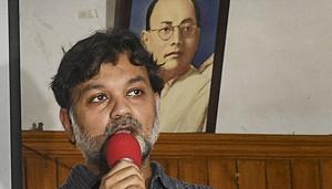 National Award-winning director Srijit Mukherji during the trailer release of his upcoming film Gumnaami at All India Forward Bloc office, in Kolkata.(PTI) National Award-winning director Srijit Mukherji during the trailer release of his upcoming film Gumnaami at All India Forward Bloc office, in Kolkata.(PTI)