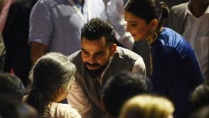 Virat kohli with wife anushka sharma meets arun Jaitley’s wife and put thier condolences at DDCA program in Delhi(Vipin Kumar/HT Photo) Virat kohli with wife anushka sharma meets arun Jaitley’s wife and put thier condolences at DDCA program in Delhi(Vipin Kumar/HT Photo)