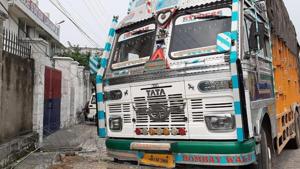 A truck was intercepted at 8.00 am on the Jammu-Pathankot Highway and during checking six AK-47 rifles were seized.(ANI Photo) A truck was intercepted at 8.00 am on the Jammu-Pathankot Highway and during checking six AK-47 rifles were seized.(ANI Photo)