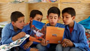 Nearly 1.1 million (11 lakh) students of Lucknow will together take part in a monthly book reading session ‘Padhe Lucknow’ which will be launched on October 1. (Representational image)(REUTERS) Nearly 1.1 million (11 lakh) students of Lucknow will together take part in a monthly book reading session ‘Padhe Lucknow’ which will be launched on October 1. (Representational image)(REUTERS)