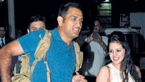 File image of India cricketer MS Dhoni and wife Sakshi Dhoni.((Yogen Shah/HT Photo)) File image of India cricketer MS Dhoni and wife Sakshi Dhoni.((Yogen Shah/HT Photo))