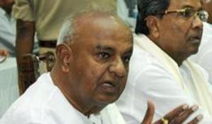 Former Prime Minister and Janata Dal (S) patriarch said his party was not insisting that it wanted to contest all 17 assembly seats where bypolls are to be held.(PTI FILE PHOTO) Former Prime Minister and Janata Dal (S) patriarch said his party was not insisting that it wanted to contest all 17 assembly seats where bypolls are to be held.(PTI FILE PHOTO)