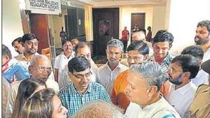 Later in the day, they met Union minister for state and Gurgaon MP Rao Inderjit Singh.(Source) Later in the day, they met Union minister for state and Gurgaon MP Rao Inderjit Singh.(Source)