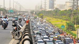 The Radio Frequency Identification (RFID) system, installed at Delhi’s 13 main entry points for commercial vehicles, will go cashless from Friday night.(HT Photo) The Radio Frequency Identification (RFID) system, installed at Delhi’s 13 main entry points for commercial vehicles, will go cashless from Friday night.(HT Photo)
