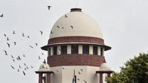 The Supreme Court on Friday referred its March 2018 verdict banning automatic arrests in cases involving crimes against underprivileged classes to a three-judge bench.(Sonu Mehta/HT PHOTO) The Supreme Court on Friday referred its March 2018 verdict banning automatic arrests in cases involving crimes against underprivileged classes to a three-judge bench.(Sonu Mehta/HT PHOTO)
