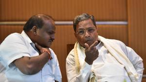 Former Karnataka chief ministers Siddaramaiah and Kumarswamy lent their voices against Central Home Minister Amit Shah’s advocacy of Hindi as a national unifier language(HT Photo) Former Karnataka chief ministers Siddaramaiah and Kumarswamy lent their voices against Central Home Minister Amit Shah’s advocacy of Hindi as a national unifier language(HT Photo)