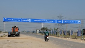 NHAI officials said that the contractor for package two has hired three companies, which are experts in transplantation, to carry out this elaborate exercise.(HT image) NHAI officials said that the contractor for package two has hired three companies, which are experts in transplantation, to carry out this elaborate exercise.(HT image)