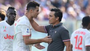 Fiorentina coach Vincenzo Montella and Juventus' Cristiano Ronaldo after the match.(REUTERS) Fiorentina coach Vincenzo Montella and Juventus' Cristiano Ronaldo after the match.(REUTERS)