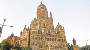 The commissioner has also directed that no bulk users will be supplied with fresh water for non-potable purposes after 2022, once the BMC’s seven Waste Water Treatment Facilities (WWTFs) or STPs are ready for tertiary treatment of water.(HT FILE) The commissioner has also directed that no bulk users will be supplied with fresh water for non-potable purposes after 2022, once the BMC’s seven Waste Water Treatment Facilities (WWTFs) or STPs are ready for tertiary treatment of water.(HT FILE)