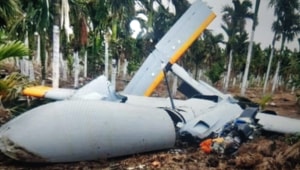 An unmanned aerial vehicle (UAV) belonging to the DRDO crashed during a trial in an agriculture field in Chitradurga district on Tuesday.(Sourced) An unmanned aerial vehicle (UAV) belonging to the DRDO crashed during a trial in an agriculture field in Chitradurga district on Tuesday.(Sourced)