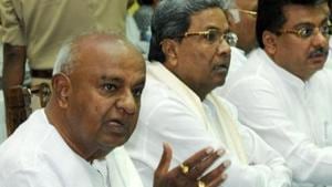 Former Prime Minister HD Deve Gowda with Congress leader Siddaramaiah(PTI File) Former Prime Minister HD Deve Gowda with Congress leader Siddaramaiah(PTI File)