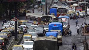 A biker knocked down a pedestrian while he was crossing the road at Mahim causeway.(HT File Photo) A biker knocked down a pedestrian while he was crossing the road at Mahim causeway.(HT File Photo)
