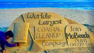 On August 16, Mumbai’s 2.5 km Versova seafront was cleaned by volunteers in the largest-ever single day clean-up.(HT image) On August 16, Mumbai’s 2.5 km Versova seafront was cleaned by volunteers in the largest-ever single day clean-up.(HT image)