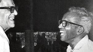 BT Ranadive and Elamkulam Manakkal Sankaran Namboodiripad share a light moment.(CPI(M)) BT Ranadive and Elamkulam Manakkal Sankaran Namboodiripad share a light moment.(CPI(M))