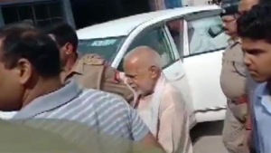 Chinmayanand’s arrest comes after the police questioned more than 30 people over the last few days including classmates of the woman.(ANI / Twitter) Chinmayanand’s arrest comes after the police questioned more than 30 people over the last few days including classmates of the woman.(ANI / Twitter)