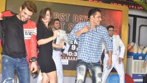 Bigg Boss 13: Salman Khan unveils the latest season of the reality show.(Varinder Chawla) Bigg Boss 13: Salman Khan unveils the latest season of the reality show.(Varinder Chawla)