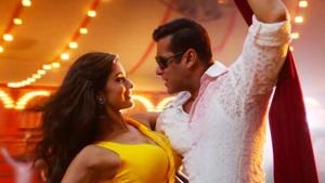 Disha Patani and Salman Khan in a still from Bharat song Slow Motion. Disha Patani and Salman Khan in a still from Bharat song Slow Motion.