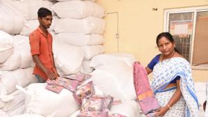 Around 1.02 crore women in Telangana are expected to get the sarees under the TRS government’s scheme.(HT PHOTO) Around 1.02 crore women in Telangana are expected to get the sarees under the TRS government’s scheme.(HT PHOTO)