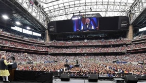Trump joined the Indian PM at the mega event as a “special gesture” by him to underscore the special bond between the two countries.(HT image) Trump joined the Indian PM at the mega event as a “special gesture” by him to underscore the special bond between the two countries.(HT image)