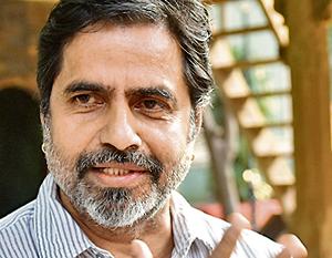 In the exhibition, Shetty uses objects that are not only discards, but also types of models that are no longer sold. By rendering them into wooden sculptures, he makes them of even lesser use than they’ve already been deemed by their once-ownersMumbai.(Aalok Soni/HT PHOTO) In the exhibition, Shetty uses objects that are not only discards, but also types of models that are no longer sold. By rendering them into wooden sculptures, he makes them of even lesser use than they’ve already been deemed by their once-ownersMumbai.(Aalok Soni/HT PHOTO)