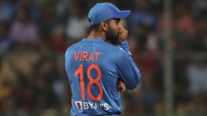 India's captain Virat Kohli reacts after an unsuccessful review.(AP) India's captain Virat Kohli reacts after an unsuccessful review.(AP)