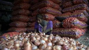 Onion prices have been touching a four year high nationwide.(Prabhat kumar verma) Onion prices have been touching a four year high nationwide.(Prabhat kumar verma)