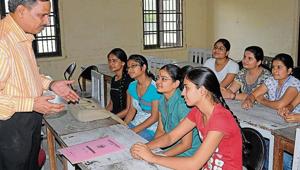 Of the 6000 sanctioned teacher posts in 252 government colleges in the state, 2300 are vacant(HT Photo) Of the 6000 sanctioned teacher posts in 252 government colleges in the state, 2300 are vacant(HT Photo)