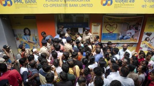 PMC bank account holders gather out side the bank at Bhandup on Tuesday, September 24.(Satish Bate/HT Photo) PMC bank account holders gather out side the bank at Bhandup on Tuesday, September 24.(Satish Bate/HT Photo)