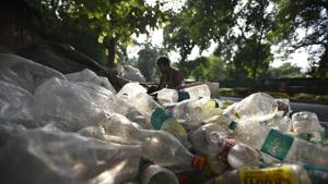 A city-based not-for-profit, Project Mumbai, is planning a week-long initiative to collect plastic waste from housing societies, educational institutions and corporates across Mumbai Metropolitan Region (MMR) to recycle it into public amenities.(Raj K Raj/HT PHOTO) A city-based not-for-profit, Project Mumbai, is planning a week-long initiative to collect plastic waste from housing societies, educational institutions and corporates across Mumbai Metropolitan Region (MMR) to recycle it into public amenities.(Raj K Raj/HT PHOTO)