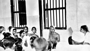 Mahatma Gandhi with Sabarmati ashramites.(Stock photo) Mahatma Gandhi with Sabarmati ashramites.(Stock photo)