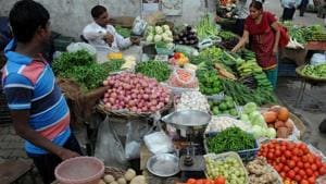 Niti Ayog member Ramesh Chand said onion prices were elevated right now and prices would come down when summer crop hit markets by November.(Photo: HT file photo) Niti Ayog member Ramesh Chand said onion prices were elevated right now and prices would come down when summer crop hit markets by November.(Photo: HT file photo)