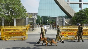 The Central Bureau of Investigation (CBI) on Thursday arrested Indian Police Service officer S M H Mirza in connection with the 2016 Narada sting(PTI Photo) The Central Bureau of Investigation (CBI) on Thursday arrested Indian Police Service officer S M H Mirza in connection with the 2016 Narada sting(PTI Photo)