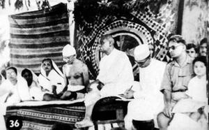 Gandhi and Sardar Vallabhbhai Patel at the Bardoli satyagraha.(Alamy Photo) Gandhi and Sardar Vallabhbhai Patel at the Bardoli satyagraha.(Alamy Photo)