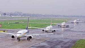 Flights may be delayed at the Chhatrapati Shivaji Maharaj International Airport (CSMIA) for five months — from November 1 to March 28 — as the main runway will be shut from Monday to Saturday, between 9.30am and 5.30pm.(HT Photo) Flights may be delayed at the Chhatrapati Shivaji Maharaj International Airport (CSMIA) for five months — from November 1 to March 28 — as the main runway will be shut from Monday to Saturday, between 9.30am and 5.30pm.(HT Photo)
