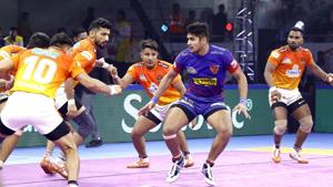 Naveen Kumar earned another Super 10.(Pro Kabaddi League) Naveen Kumar earned another Super 10.(Pro Kabaddi League)