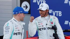 Race winner Mercedes' Lewis Hamilton talks to second placed Mercedes' Valtteri Bottas after the race.(REUTERS) Race winner Mercedes' Lewis Hamilton talks to second placed Mercedes' Valtteri Bottas after the race.(REUTERS)