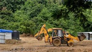 The environment ministry is considering a number of relaxations in the environment impact assessment (EIA) process that is carried out for development projects, including mining, before they are given the go-ahead(Hindustan Times) The environment ministry is considering a number of relaxations in the environment impact assessment (EIA) process that is carried out for development projects, including mining, before they are given the go-ahead(Hindustan Times)