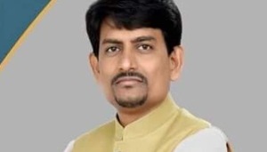 The BJP on Sunday fielded former Congress MLA Alpesh Thakor in the by-election to Radhanpur assembly segment of Gujarat.(Alpesh Thakor/Twitter) The BJP on Sunday fielded former Congress MLA Alpesh Thakor in the by-election to Radhanpur assembly segment of Gujarat.(Alpesh Thakor/Twitter)