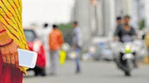 Delhi Police have been registering several cases of snatching as simple theft(HT Photo (Representative Image)) Delhi Police have been registering several cases of snatching as simple theft(HT Photo (Representative Image))