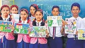 Students of St Mary’s High School Mumbai learn about hygiene.(HT Photo) Students of St Mary’s High School Mumbai learn about hygiene.(HT Photo)