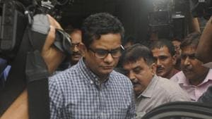 Former Kolkata police chief Rajeev Kumar gets anticipatory bail in Saradha chit fund case: PTI(Samir Jana/HT Photo) Former Kolkata police chief Rajeev Kumar gets anticipatory bail in Saradha chit fund case: PTI(Samir Jana/HT Photo)